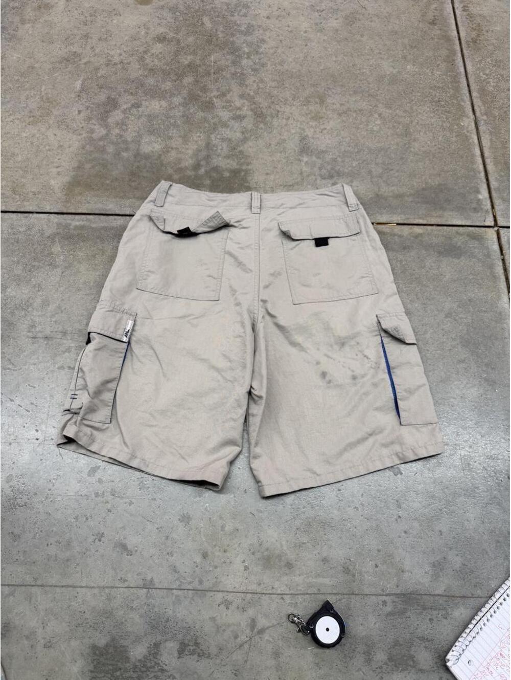 vintage no fear made in usa beige relaxed baggy fit cargo shorts size 31